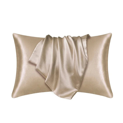 Housse de coussin en soie beige