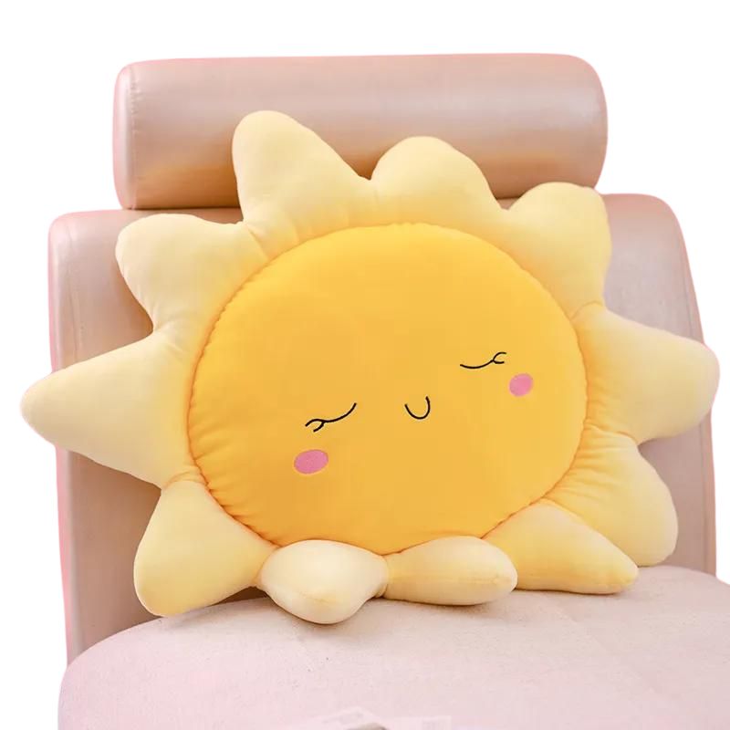 Coussin enfant en forme de soleil 